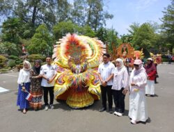 Walikota Langsa dan Wakil Walikota Langsa Bersama Pemenang Pawai Alegoris HUT Ke-80 Kemerdekaan RI