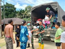 Tim Satgas Gulbencal Kodam I/BB Salurkan Bantuan kepada Warga Terdampak Banjir Bandang dan Longsor di Batang Toru
