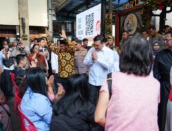 Kunjungi Gereja Katedral dan Gereja Immanuel, Menko Polkam Sampaikan Pesan Presiden RI untuk Umat Kristiani