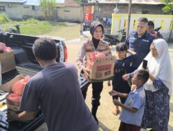 Polresta Deli Serdang Salurkan Bantuan Sembako ke Posko Pengungsian Desa Tanjung Sari-Kecamatan Batang Kuis