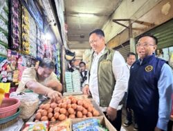 Pantau Harga Kebutuhan Pokok Nataru 2025/2026, Jajaran BULOG Sidak dan Monitoring Harga Pangan