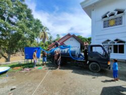 Polres Pidie Distribusikan Air Bersih ke Masjid Alue Batee, Wujud Kepedulian Polri untuk Masyarakat