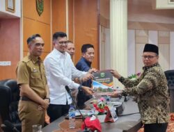 Ketua DPRD Kabupaten Solok Pimpin Rapat Paripurna Penetapan Propemperda 2026 di Penghujung Tahun 2025