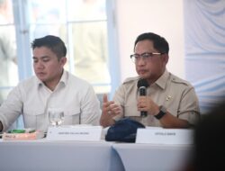 Mendagri Tito Karnavian Minta Kepala Daerah Optimalkan Peran Keuchik Percepat Pendataan Kerusakan Hunian Pasca Bencana Alam di Aceh