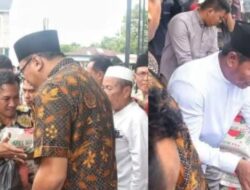 Bupati bersama Wakil Bupati Deli Serdang Bagikan 200 Paket Sembako kepada Jema’ah Masjid Al-Ikhlas dan Warga Desa Sampali