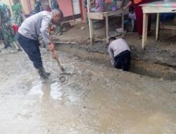 Sinergi TNI–Polri Bersihkan Rumah Warga Kecamatan Bintang Aceh Tengah Pasca Banjir dan Longsor
