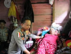 Dari Posko hingga Pintu Rumah, Polri Hadir Pastikan Layanan Kesehatan Warga Terdampak Bencana di Kala Segi Aceh Tengah