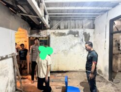 Irfansyah Hasan (53) warga Dusun Suka Damai, Desa Sinabang Kecamatan Simeulue Timur, ditemukan tewas tergantung dengan menggunakan seutas tali di dalam rumahnya