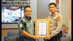 Kapolda Aceh Berikan Penghargaan pada PTPN IV Regional VI 