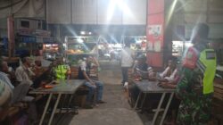 Ciptakan Situasi Aman dan Kondusif di bulan Ramadhan, Babinsa Koramil 11/Bandar Baru, Kodim 0102/Pidie Laksanakan Patroli Rutin