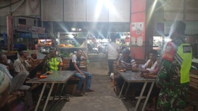 Ciptakan Situasi Aman dan Kondusif di bulan Ramadhan, Babinsa Koramil 11/Bandar Baru, Kodim 0102/Pidie Laksanakan Patroli Rutin