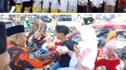 PAC PP Medan Marelan Bagikan Takjil kepada Masyarakat Pengguna Jalan di Depan Lapangan Bazar UMKM Pasar I Kelurahan Tanah 600 Sekaligus Buka Puasa Bersama dengan Anak Yatim dan Kaum Dhuafa serta Berikan Santunan Tali Asih dan Sembako kepada Anak Yatim dan Kaum Dhuafa