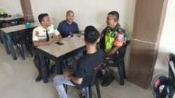 Babinsa Koramil Bandar Baru Perkuat Silaturahmi dan Keamanan Desa Melalui Komsos di Keude Lueng Putu