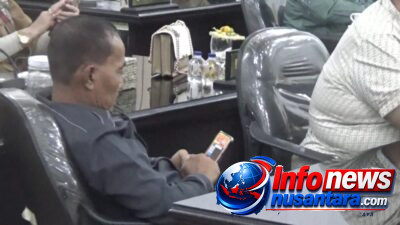 Jordan Sigalingging Anggota DPRD Serdang Bedagai Bantah Main Game Saat Paripurna