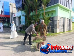 Dukung Program Indonesia ASRI, Brimob Aceh Laksanakan Manajemen Kebersihkan Di Area Puskesmas Penanggalan