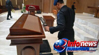 Jelang Perayaan Kenaikan Yesus Kristus, Tim Jibom Gegana Brimob Polda Sumut Lakukan Sterilisasi Sejumlah Gereja di Medan