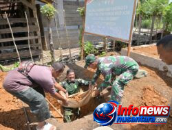 Berjibaku di Galian Septic Tank, Satgas TMMD ke-129 Kodim 0102/Pidie dan Warga Wujudkan Sanitasi Layak untuk Masyarakat