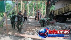 Satgas TMMD Ke-129 Kodim 0102/Pidie Turunkan Material Pasir untuk Percepat Pembangunan RTLH