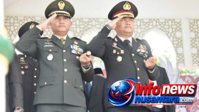 Kapolres Bireuen Mengikuti Upacara Penurunan Bendera Merah Putih HUT Ke-81 RI